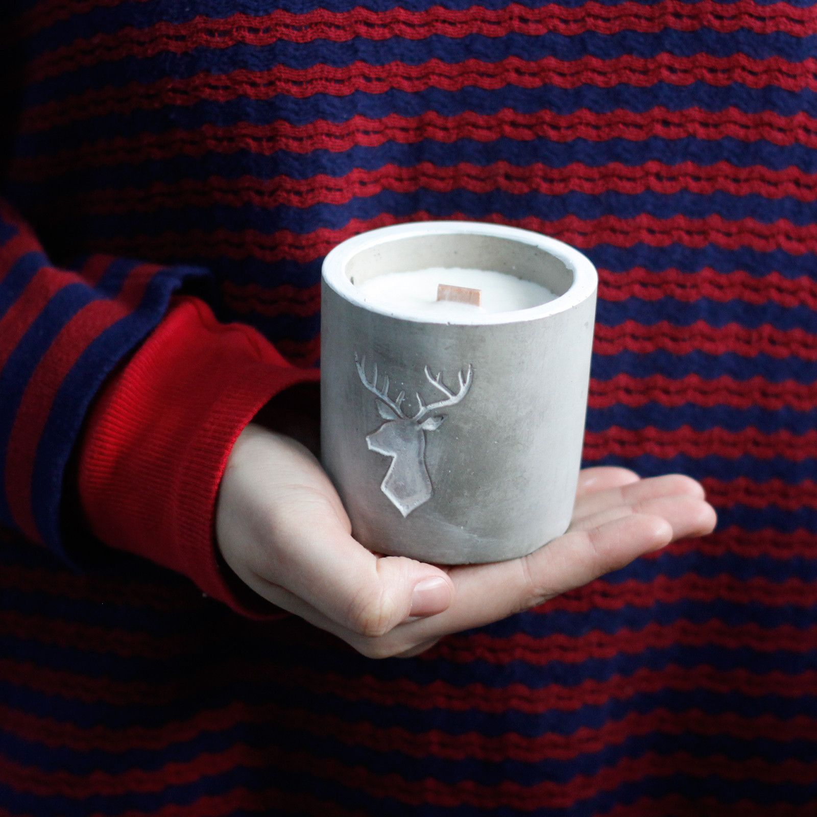 Med Pot - Stag Head - Whiskey & Woodsmoke  Med Pot - Stag Head - Whiskey & Woodsmoke